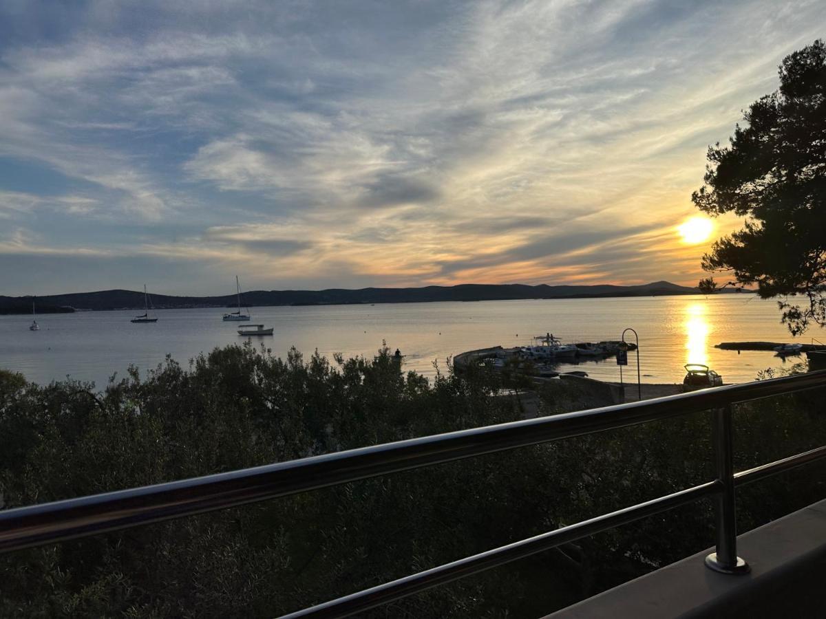 Apartmani Roko Biograd Na Moru Exterior foto