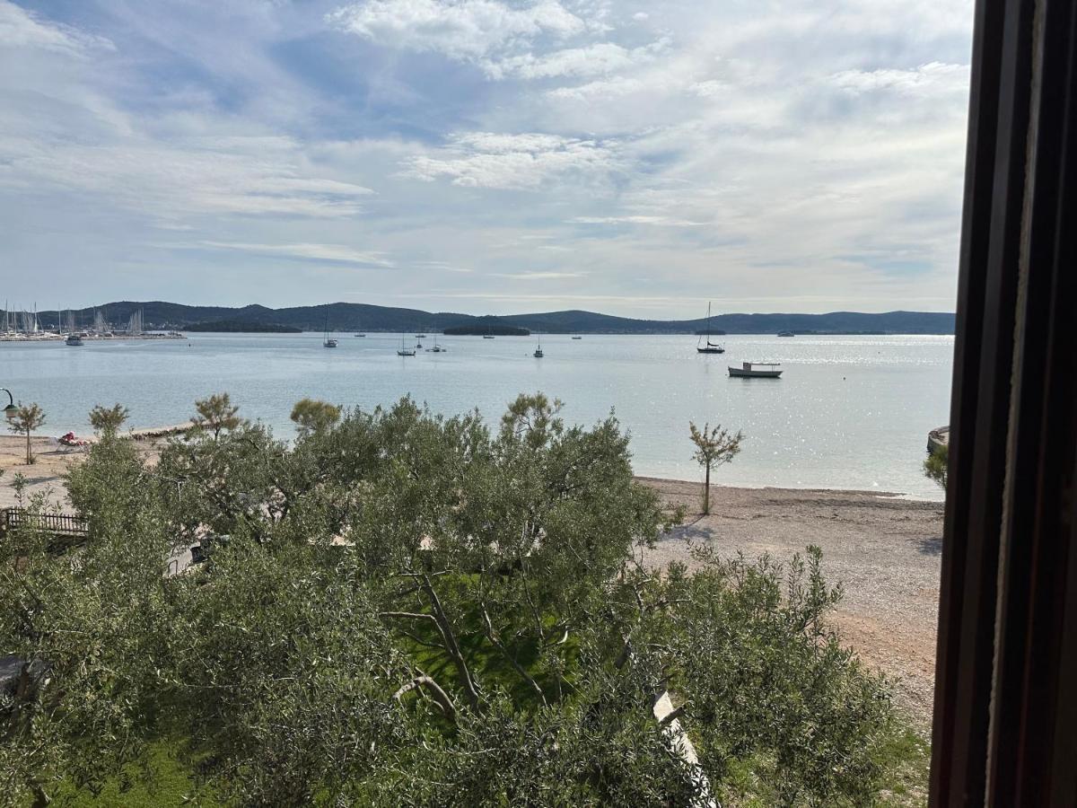 Apartmani Roko Biograd Na Moru Exterior foto