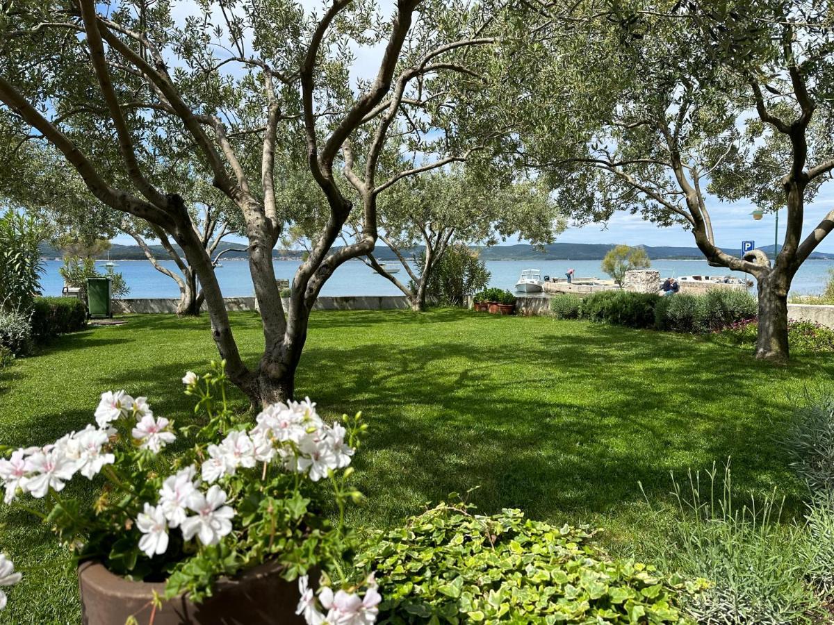 Apartmani Roko Biograd Na Moru Exterior foto